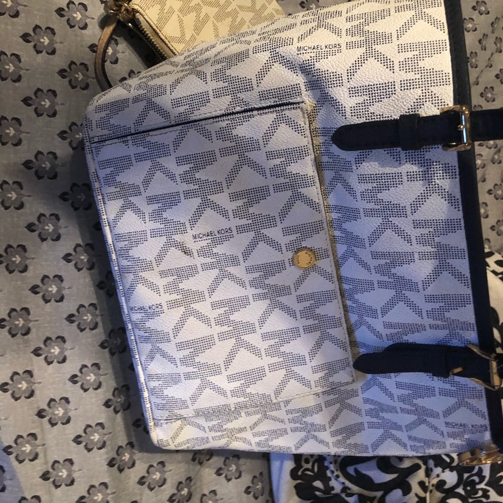 Michael Kors purse